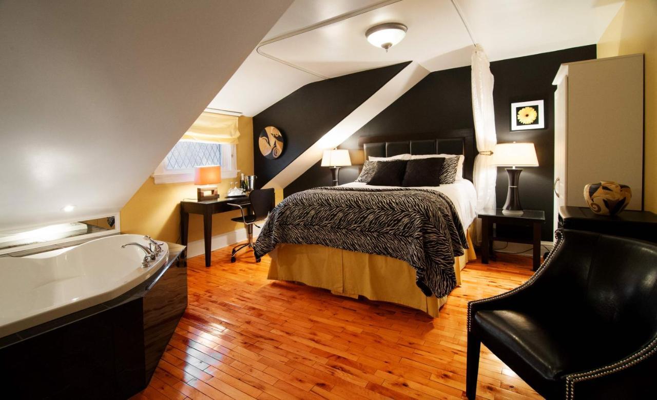 セントジョンズ Leaside Manor Bed & Breakfast エクステリア 写真