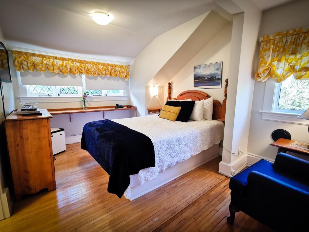 セントジョンズ Leaside Manor Bed & Breakfast エクステリア 写真