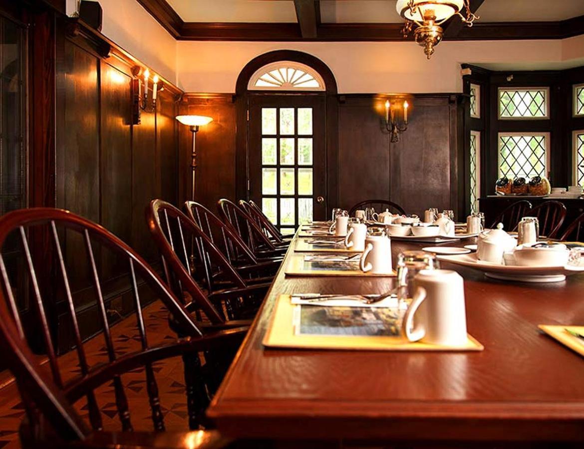 セントジョンズ Leaside Manor Bed & Breakfast エクステリア 写真