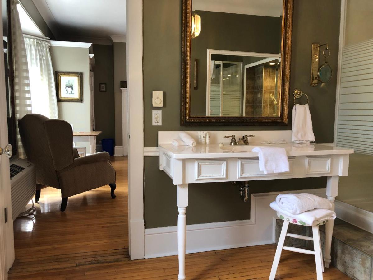 セントジョンズ Leaside Manor Bed & Breakfast エクステリア 写真