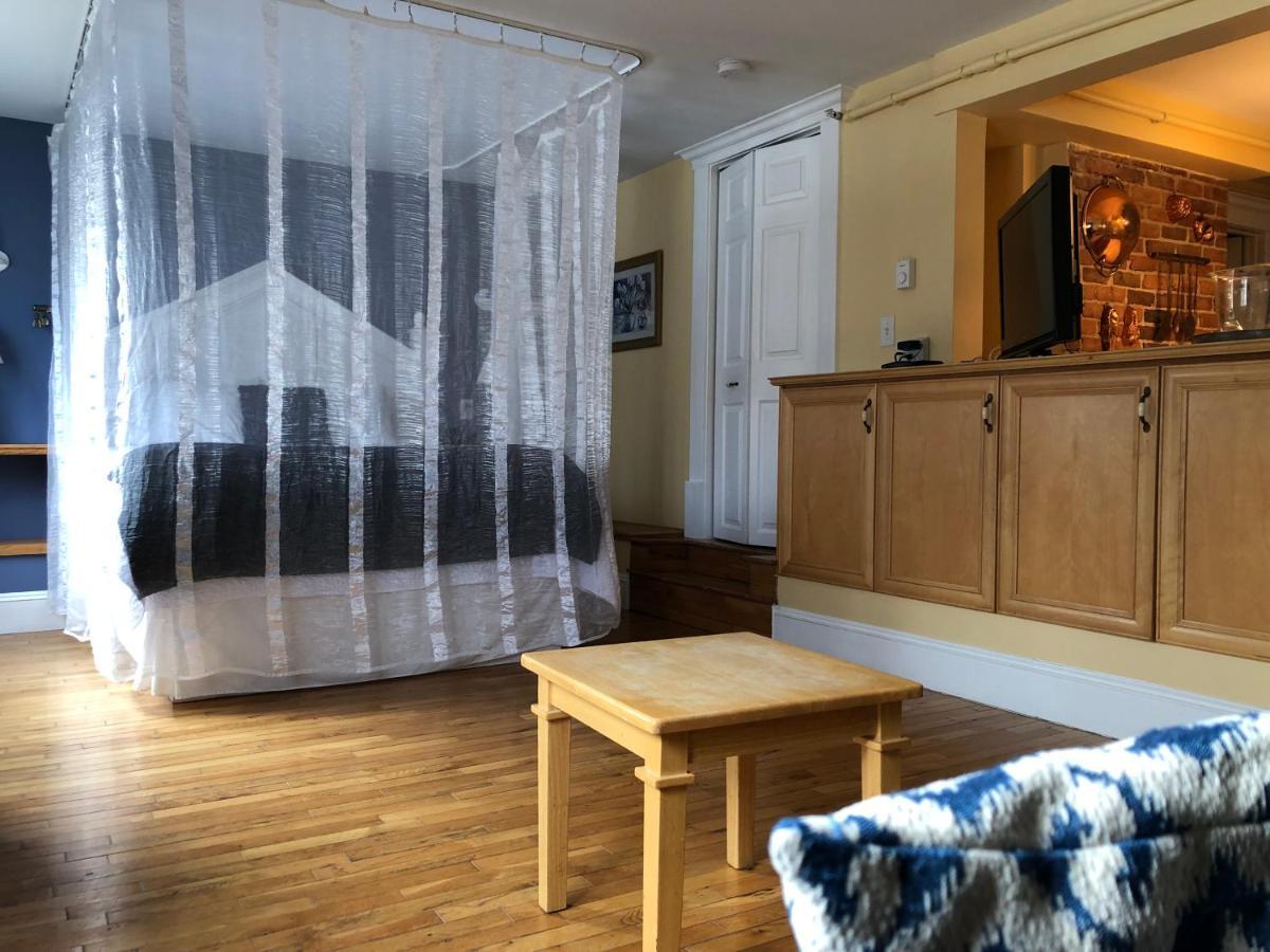 セントジョンズ Leaside Manor Bed & Breakfast エクステリア 写真