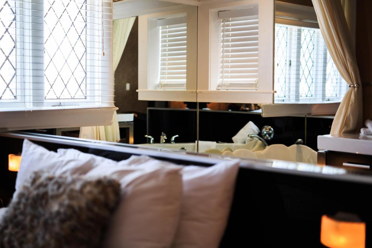 セントジョンズ Leaside Manor Bed & Breakfast エクステリア 写真