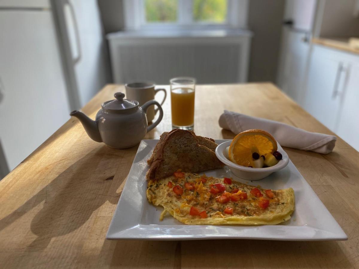 セントジョンズ Leaside Manor Bed & Breakfast エクステリア 写真